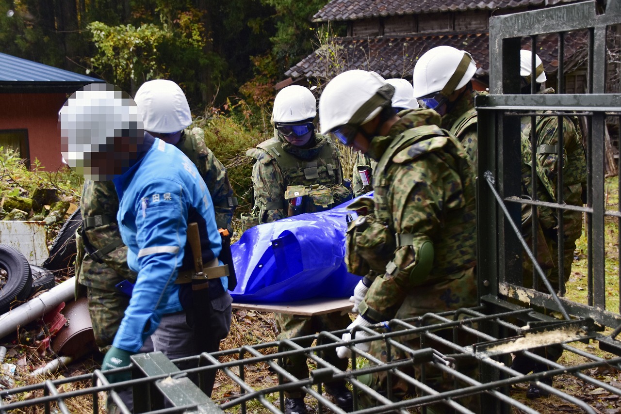 駆除後クマ運搬